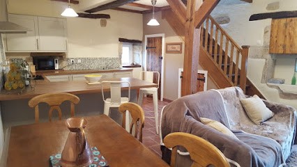 Le Petit Bijou Chardat Pressac, Location de Vacances à Pressac