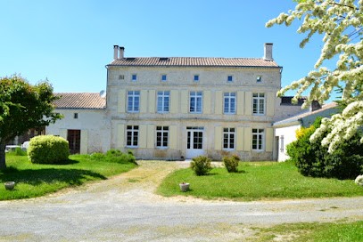 Maison de Claire et Bruno, Chambre d'Hôtes à Rouillac