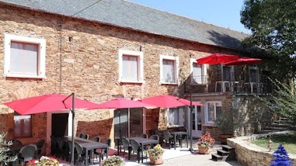 Domaine Ô Cèdre Bleu, Chambre d'Hôtes à Rullac-Saint-Cirq