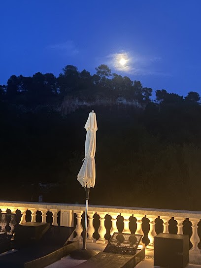Villa Des Roses, Maison d'Hôtes à Roussillon