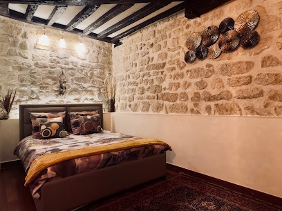 Classy studio Romantic Marais, Location de Vacances à Paris 04