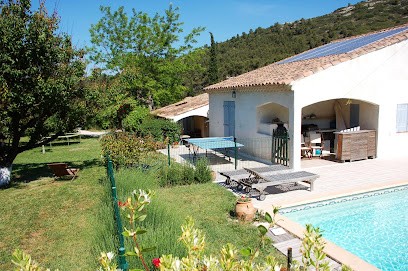 Location Saisonnière Villa Avec Piscine, Location de Vacances à Simiane-Collongue
