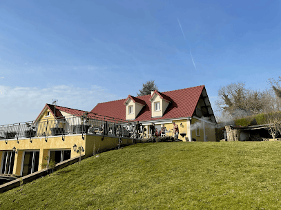 Villa De L'ovalie, Chambre D'hôtes à Pernois