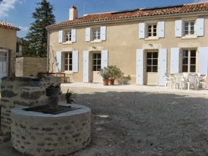 Les gîtes de la Revêtizon, Location de Vacances à Saint-Pierre-d'Amilly