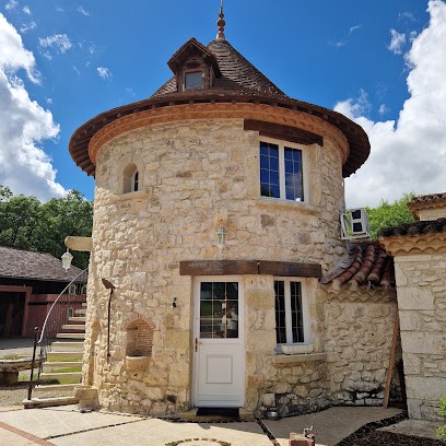 La Tour De Pérès: Gite, Chambres/tables D'hôtes, Piscine, Accueil Moto/vélo Gers, Chambre d'Hôtes à Ayguetinte