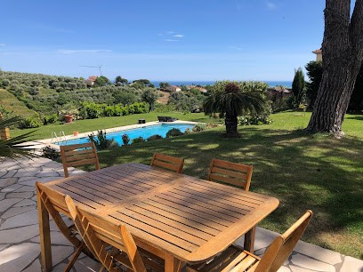 B & B VILLA ANTOLINE, Chambre d'Hôtes à Cagnes-sur-Mer
