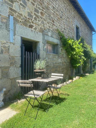 Domaine Du Bonheur - Gîte La Petite Maison, Location De Vacances à Moutier-d'Ahun