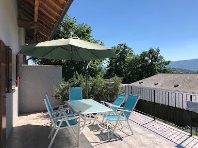 Gite la Charpenterie, Location de Vacances à Drumettaz-Clarafond