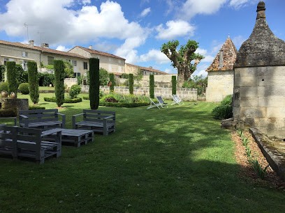 La Cascade de Saintonge, Chambre d'Hôtes à Saint-Même-les-Carrières