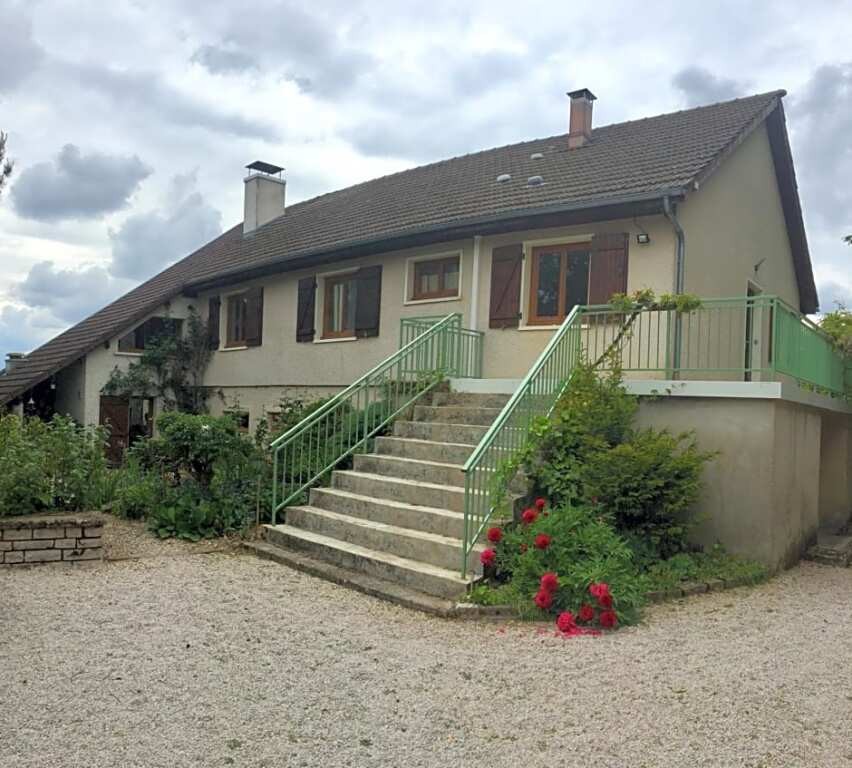 Sous la tour, Chambre d'Hôtes à Agencourt