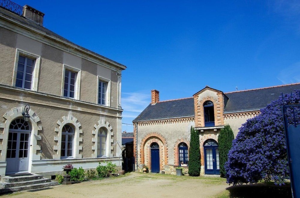 Le Clos 3 Rois Home 15 Pers-Chambres D'hôtes-Table Breakfast, Maison d'Hôtes à Bellevigne-en-Layon