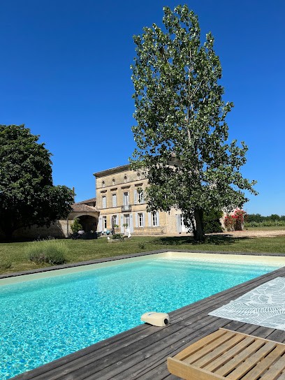 Château la Maronne, Location de Vacances à Mauriac