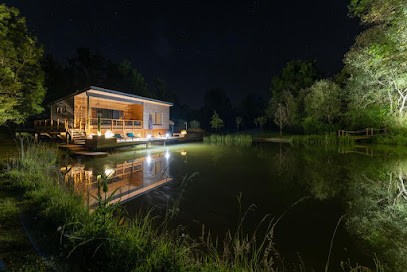 LACabane des Frênes, Maison d'Hôtes à Saint-Vivien