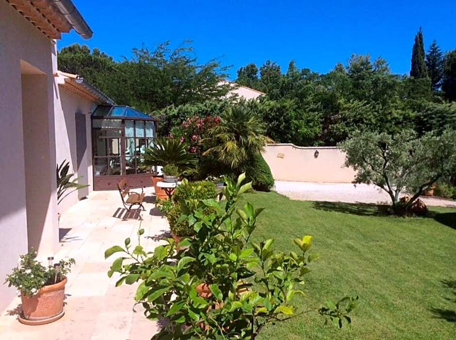 Chambre D'hotes ANAIS, Chambre d'Hôtes à Eyguières