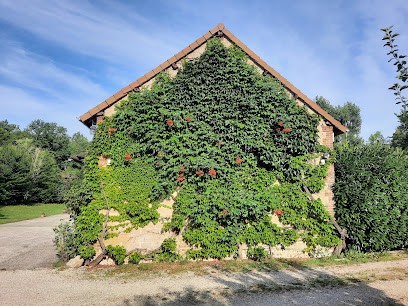 Villa Dikaria, Chambre d'Hôtes à Montacher-Villegardin