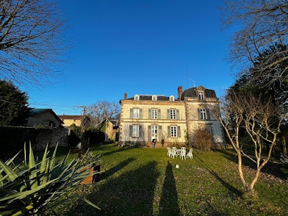 Le Petit Mas Du Puy, Chambre d'Hôtes à Verneuil-sur-Vienne