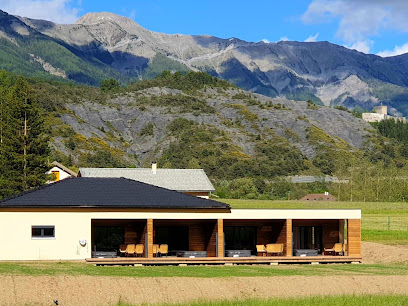 Charda Spa - Chambres D'hôtes Avec Jacuzzi, Massage, Près Du Lac De Serre-Ponçon, Alpes-De-Haute-Provence, Chambre D'hôtes à Seyne