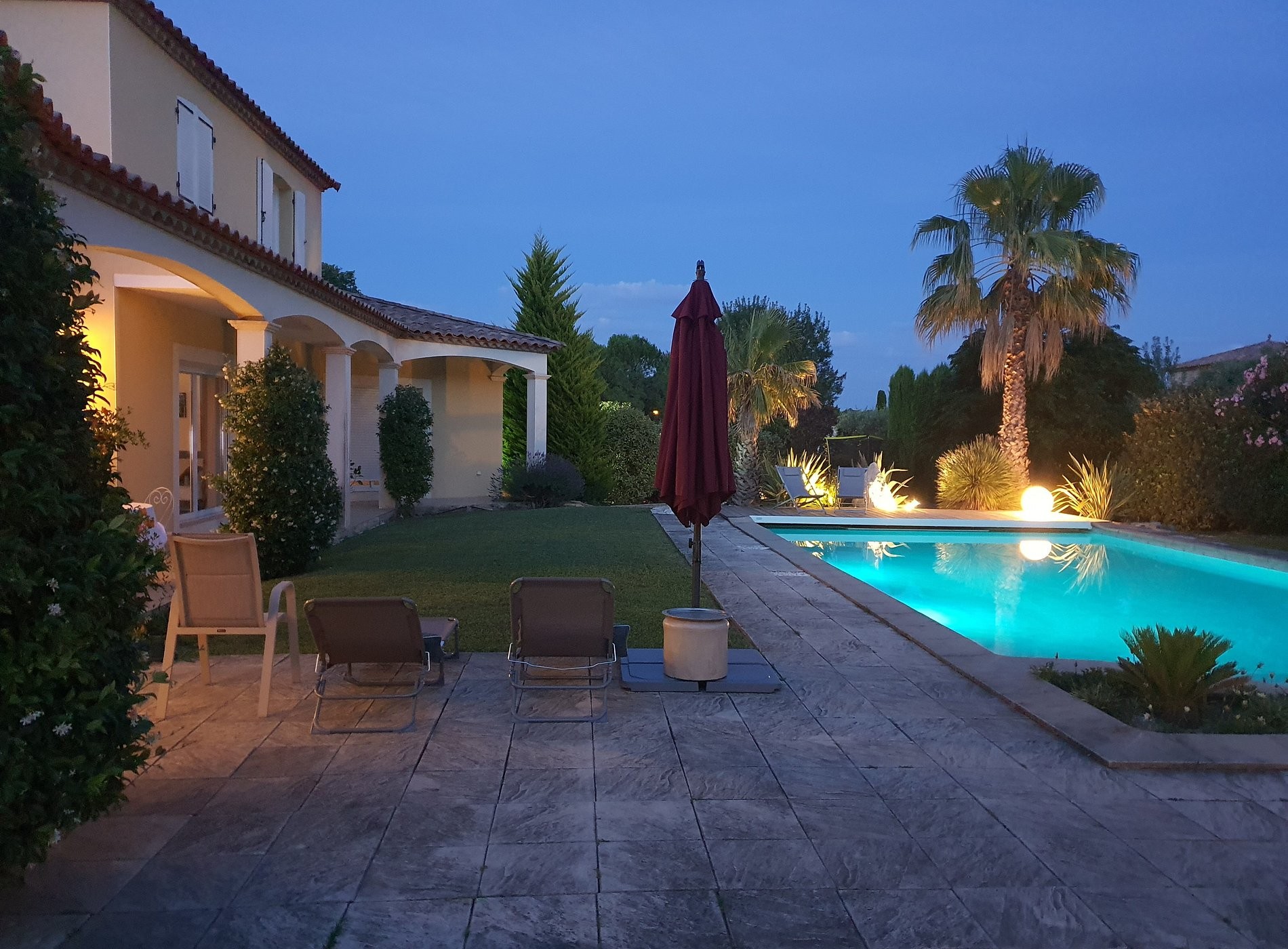 Faby Et JP, Chambre d'Hôtes aux Matelles