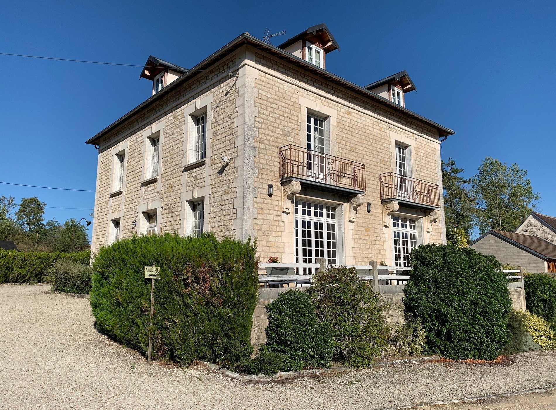 La Maison Du Moulin Des Roches, Chambre d'Hôtes à Chablis