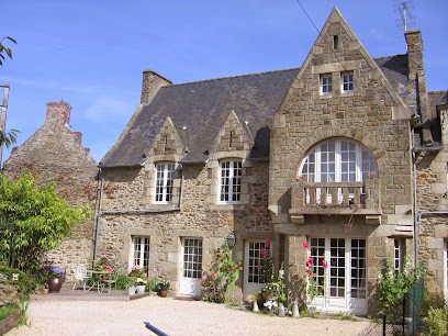 Chambres D'hôtes Du Vieux Logis, Chambre d'Hôtes à Saint-Briac-sur-Mer