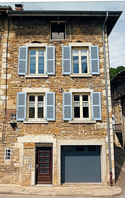 Aux Chambres Susurriennes, Maison d'Hôtes à Jujurieux