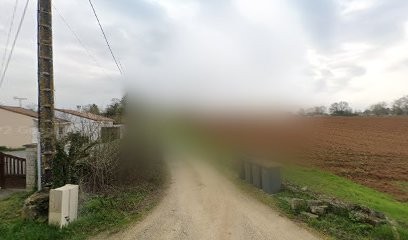 Gîte Cassine Virounis, Location de Vacances à La Crèche