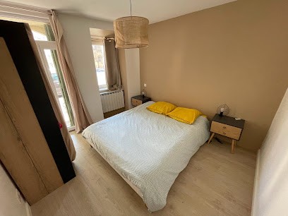 Home Loc’ - Location d’appartement courte durée - Amandier - Olivier - Framboisier, Chambre d'Hôtes à Paulhan