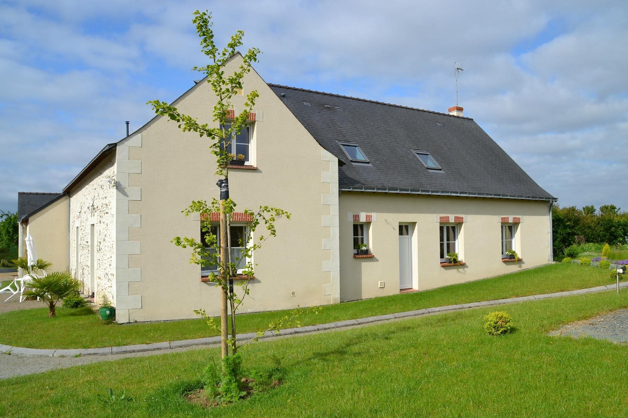 Le Logis De Clope Chien, Chambre d'Hôtes à Brissac Loire Aubance