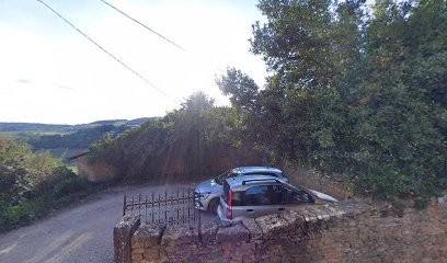 Clos des Pierres Dorées, Chambre d'Hôtes à Theizé