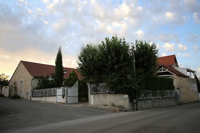 Au Clair de la Pierre, Chambre d'Hôtes à Siccieu-Saint-Julien-et-Carisieu