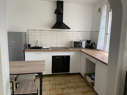 Gîte Appartement Chaleureux, Location de Vacances à Villebois-Lavalette