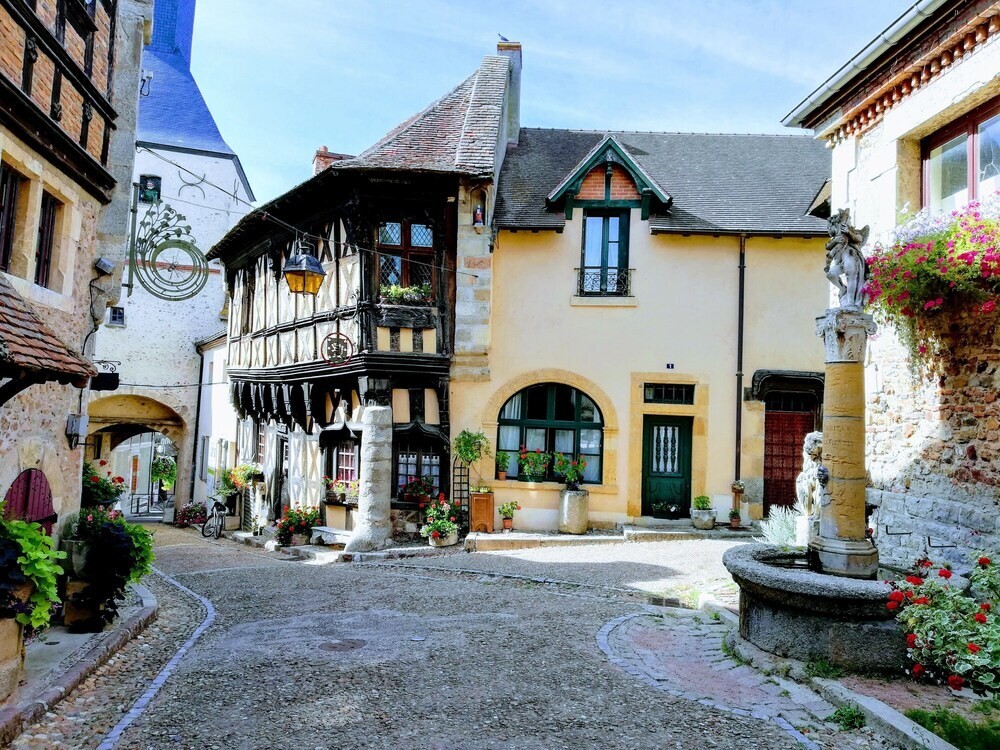 Domaine du Bourg, Chambre d'Hôtes à Gannay-sur-Loire