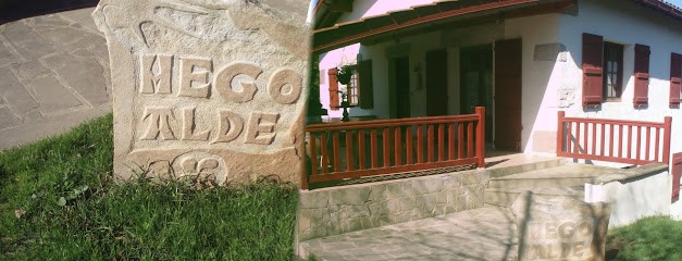 CHAMBRES D'HÔTES HEGOALDE64 Euros, Chambre d'Hôtes à Sare