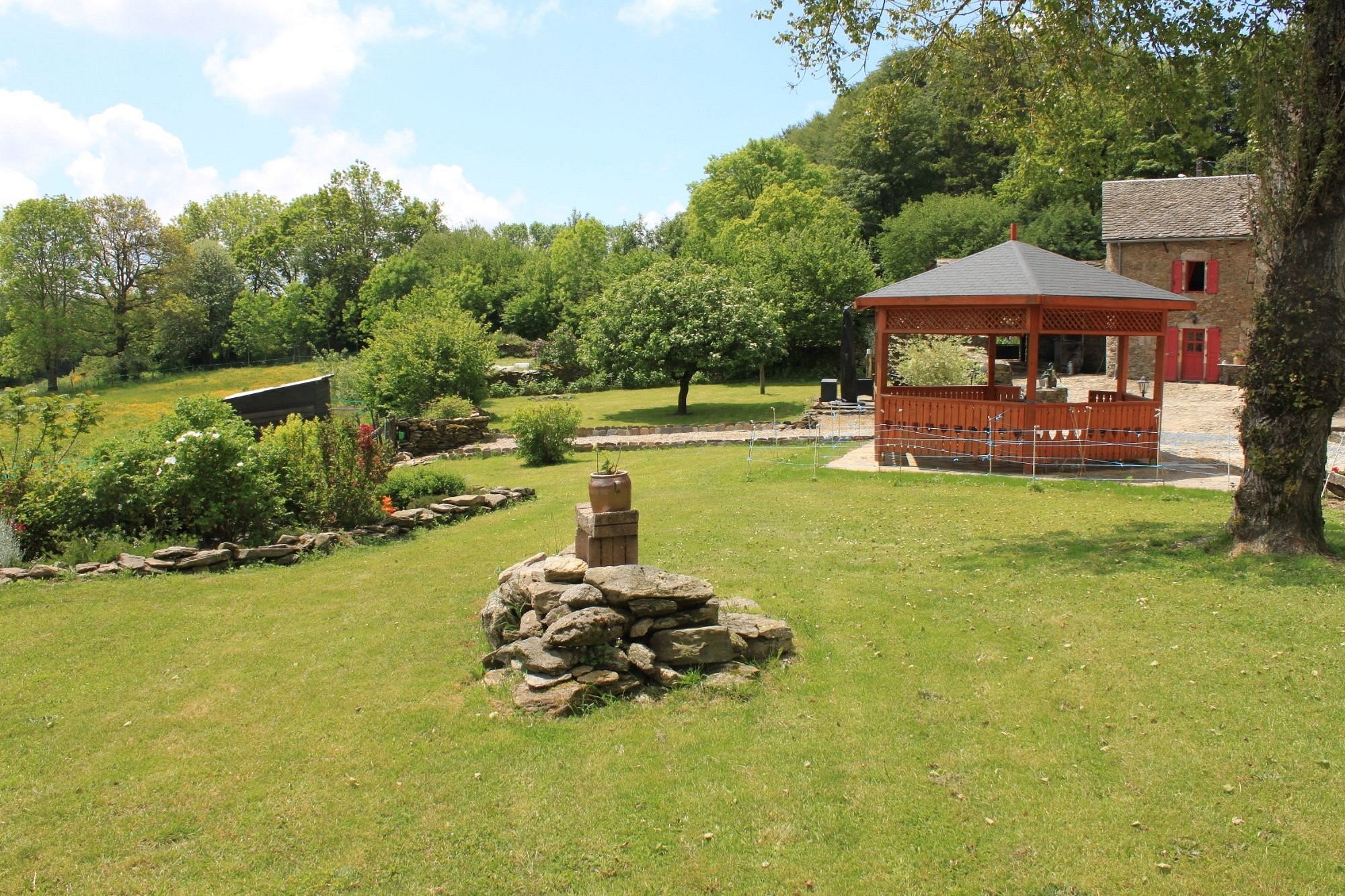 Le Mas Bertrand, Chambre d'Hôtes à Villefranche-de-Panat