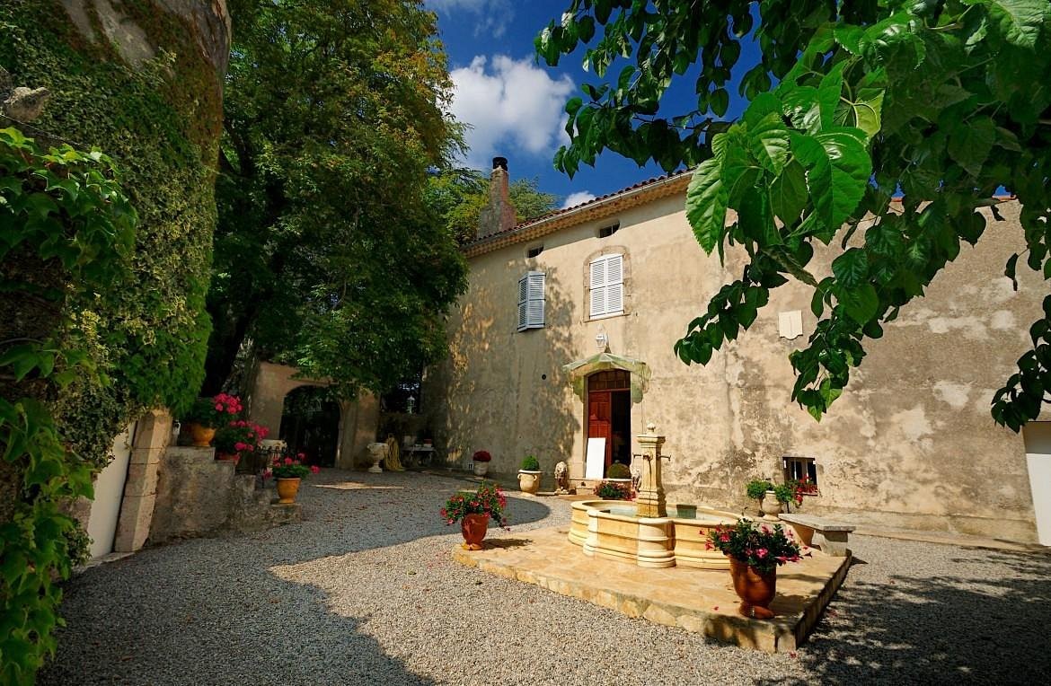 Domain Majastre, Chambre d'Hôtes à Bauduen