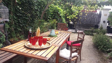 La Résidence D'Art Du Grand Paris, Chambre d'Hôtes à Joinville-le-Pont