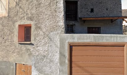 Chambre chez l'habitant au coeur d'un jardin de montagne, Chambre d'Hôtes à Briançon