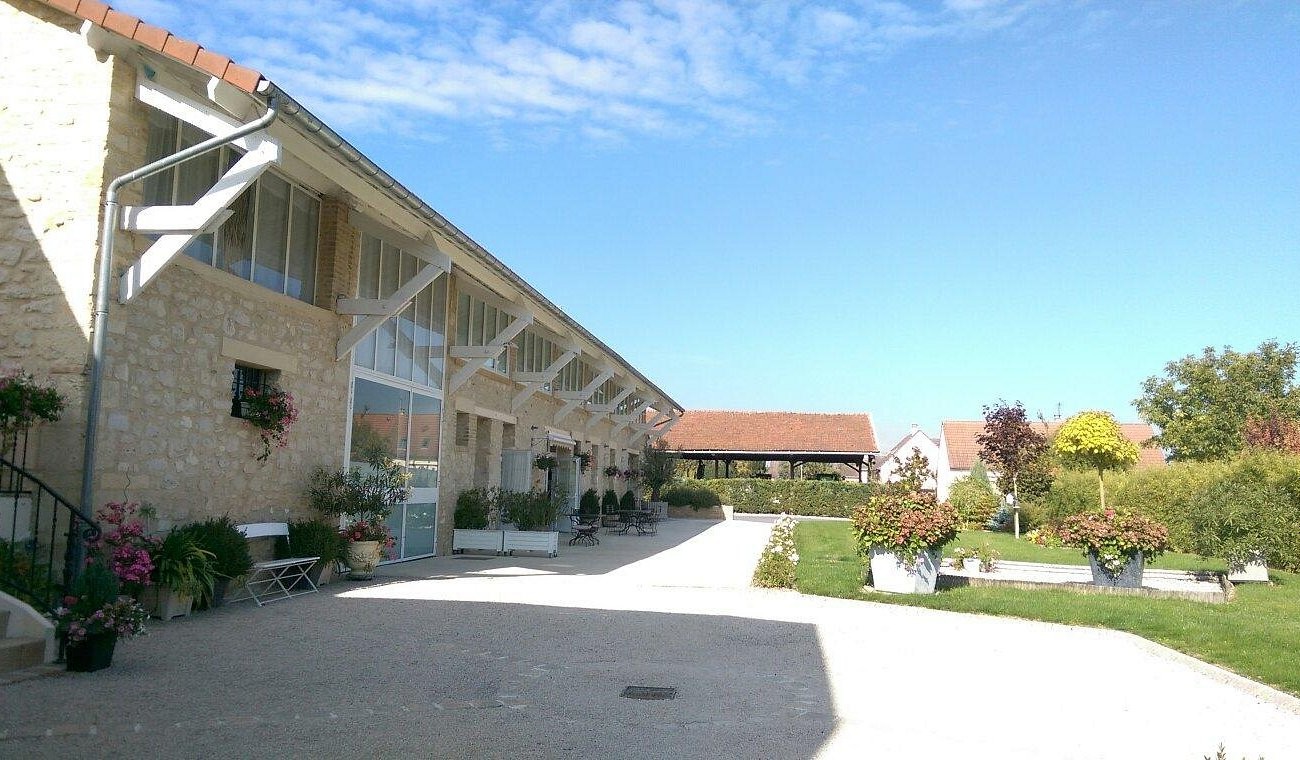 La Grange Champenoise, Chambre d'Hôtes à Auménancourt