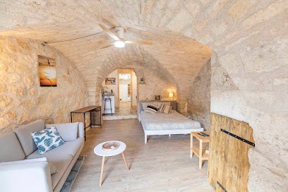 L'Authentique • Appart Hotel à Loupian • Archipel De Thau, Location de Vacances à Loupian