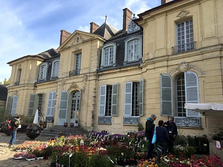 le chat botte 77, Chambre d'Hôtes à Jossigny