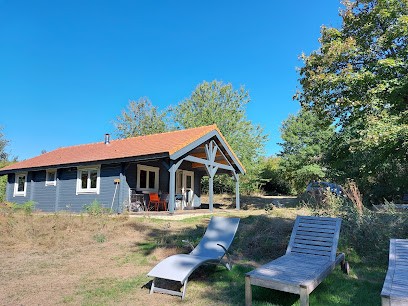 Gite le Bac, Location de Vacances à Jumilhac-le-Grand
