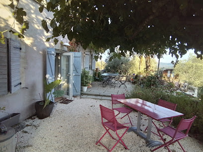 Mas Des Oliviers, Maison D'hôtes à Banne