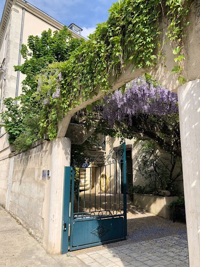 RÉSIDENCE VICTOR HUGO, Location de Vacances à Périgueux