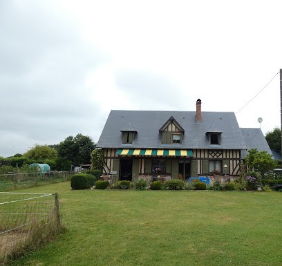 Les Jardins De La Hunière, Chambre d'Hôtes au Pin