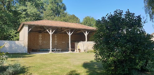 La Grange au Bois, Chambre d'Hôtes à Champagne-et-Fontaine