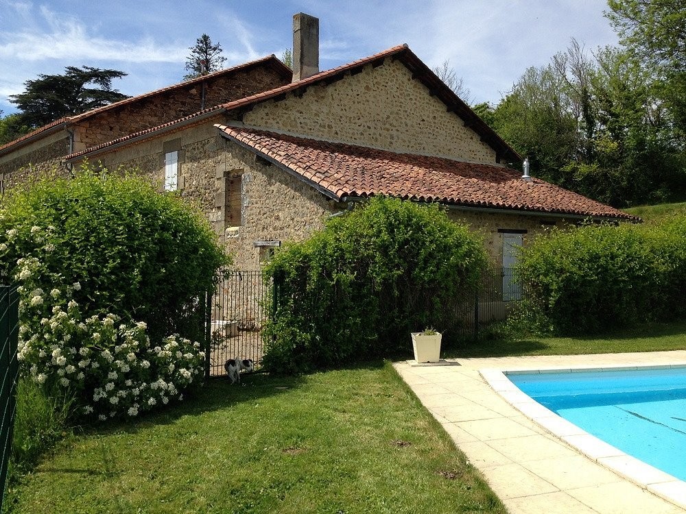 Domaine de Brassac, Chambre d'Hôtes à Suaux