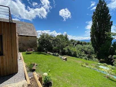 Petite Maison avec bain nordique, Location de Vacances à La Roche-des-Arnauds
