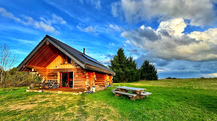 Feel Timber House, Chambre D'hôtes à Moux-en-Morvan