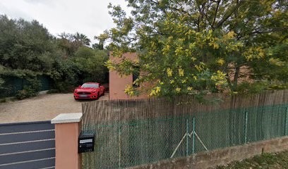 Villa Contemporain, autour des Oliviers Vignes, Chambre d'Hôtes à Cuers