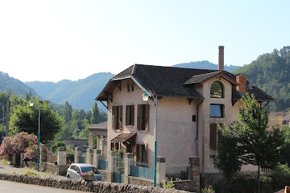 La Riveraine Et Les Bicyclettes, Chambre D'hôtes à Saint-Sauveur-de-Montagut